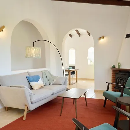 With Pool And Hot Tub On Golf Course * אלתיאה