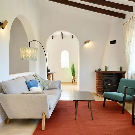 וילה With Pool And Hot Tub On Golf Course