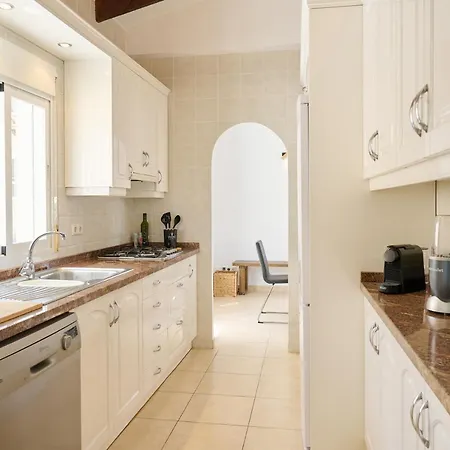 וילה With Pool And Hot Tub On Golf Course *