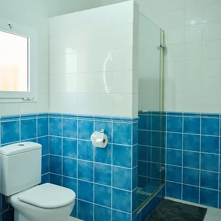 With Pool And Hot Tub On Golf Course וילה *