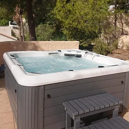 וילה With Pool And Hot Tub On Golf Course אלתיאה
