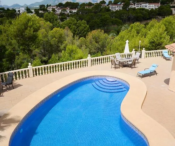 With Pool And Hot Tub On Golf Course Altea