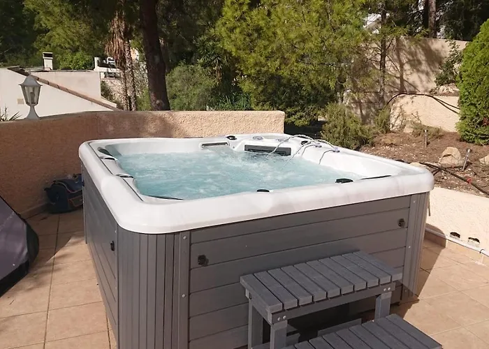 Villa With Pool And Hot Tub On Golf Course Altea